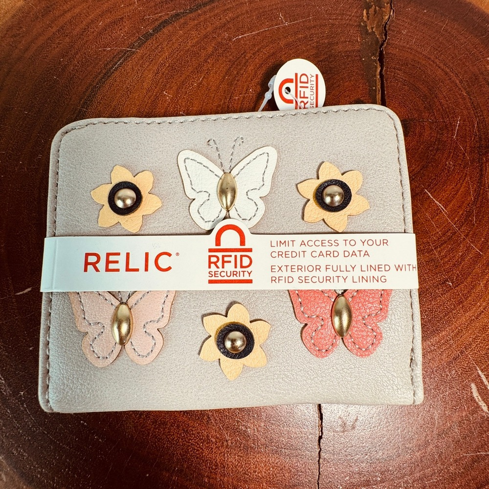 Relic RFID Bifold Wallet Gray Butterfly Flower Applique Faux Leather‎ New